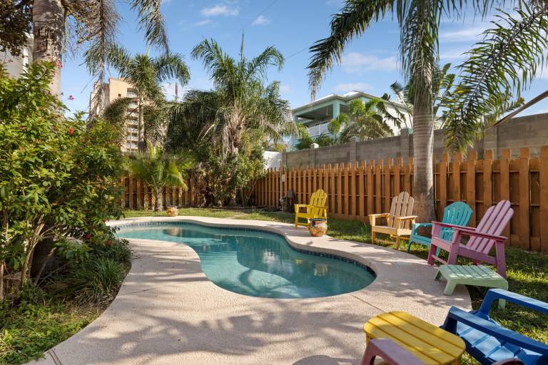 Child-friendly pleasant house with private pool & yard | Next to the beach | Pet-friendly — photo 3