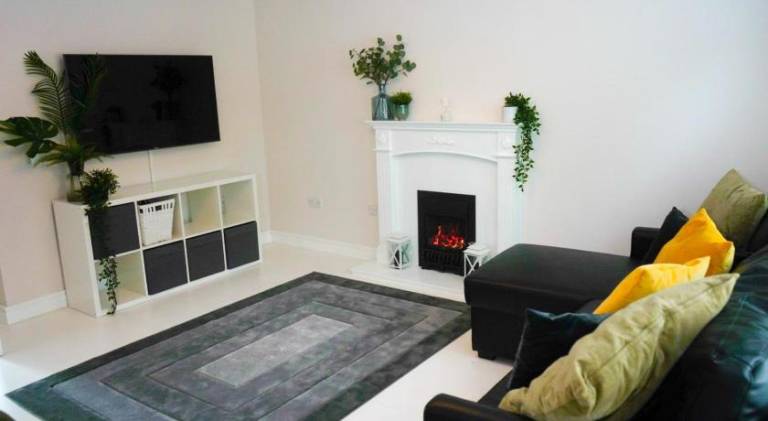 3 BED new build home with FREE parking BHX NEC HS2 CONTRACTORS FAMILIES in Solihull