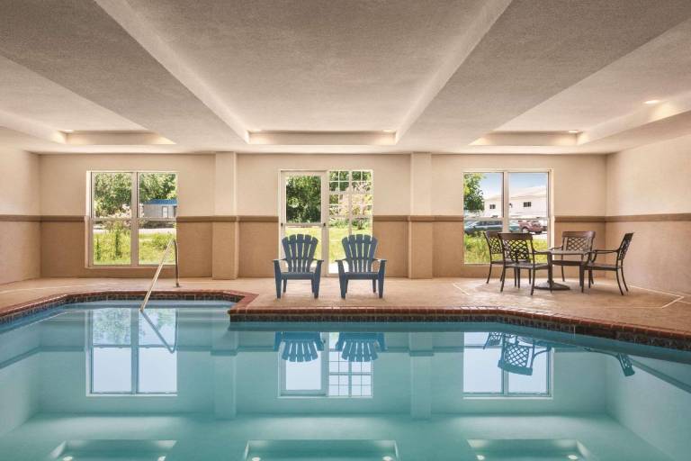Country Inn & Suites by Radisson, Beaufort West, SC — photo 2