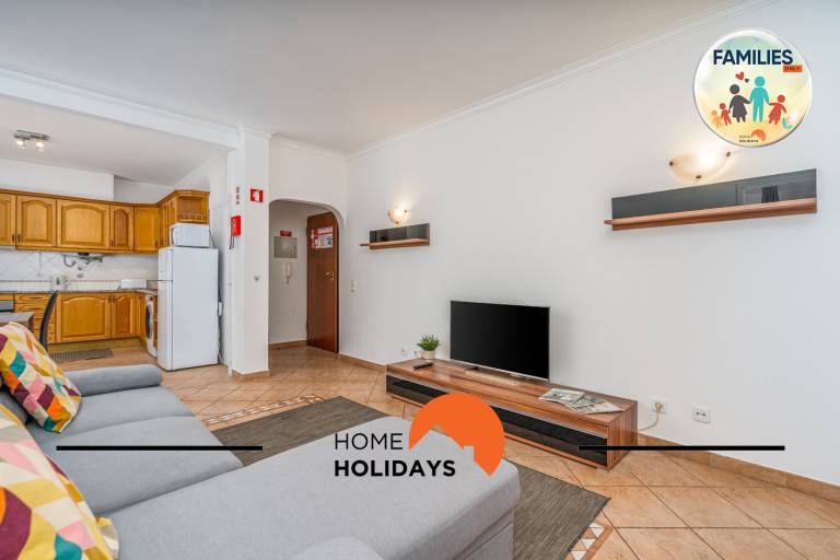 Family-oriented nice holiday apartment with pool, garden & terrace | Suitable for remote work | Dogs allowed in Albufeira
