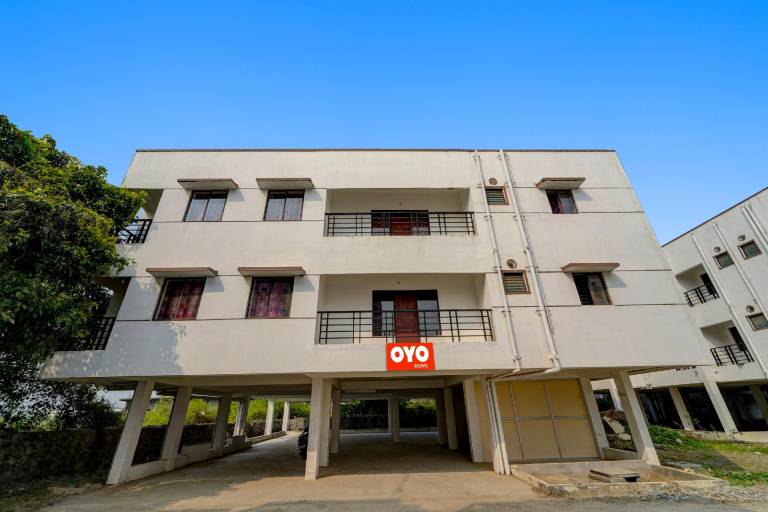 Hotel O J2 Service Appartment