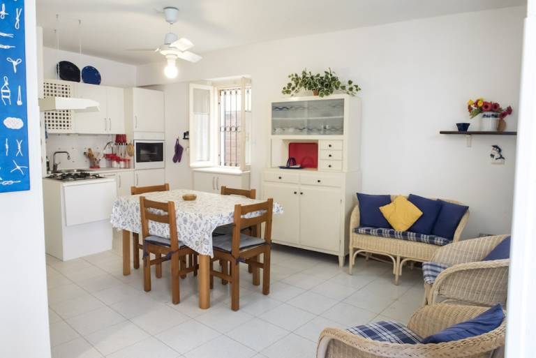 Family-oriented holiday apartment | City view | Beach nearby | Pets are welcome — photo 3