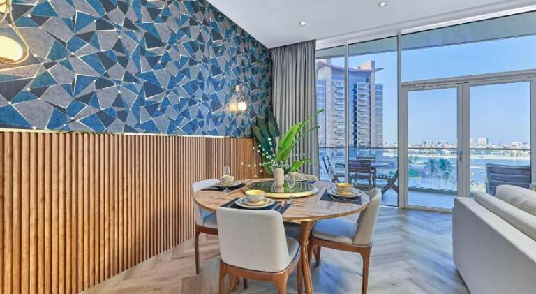 Pleasant apartment with yard & pool | Close to Palm Jumeirah | Beach nearby | Suitable for remote work | Pet-friendly — photo 5