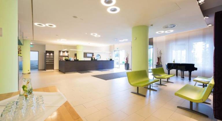 Novina Hotel Wohrdersee Nurnberg City — photo 4