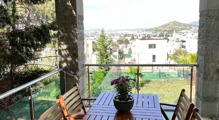 2+1 House in Bodrum center with sea view and big private garden — photo 5