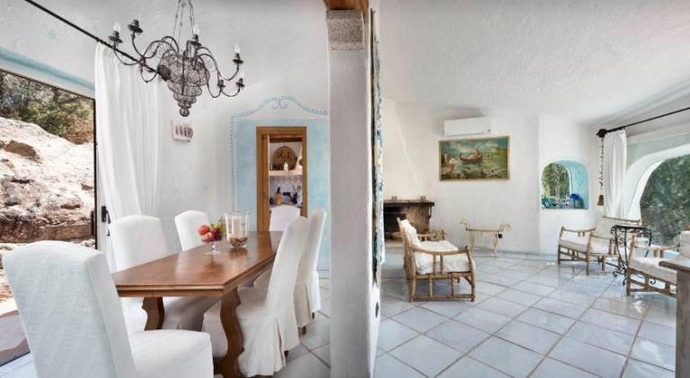 Serviced apartment with pool, patio & BBQ | Beach nearby | Pets allowed — photo 5