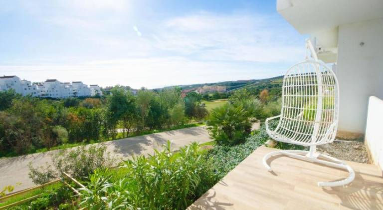 Apartment with pool in Estepona