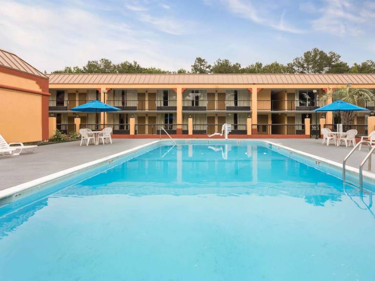Days Inn by Wyndham Orangeburg South — photo 3