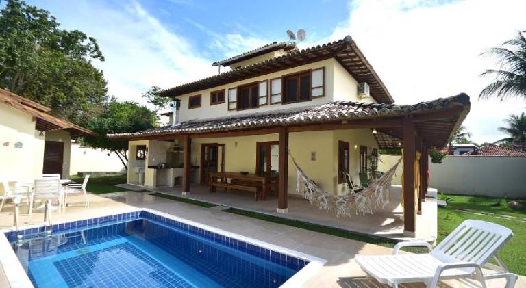 Vacation home with pool in Porto Seguro