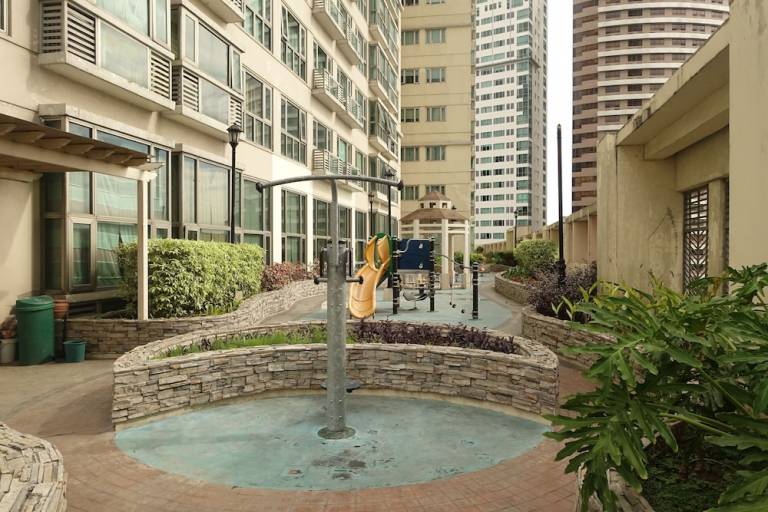 Condo  Manila