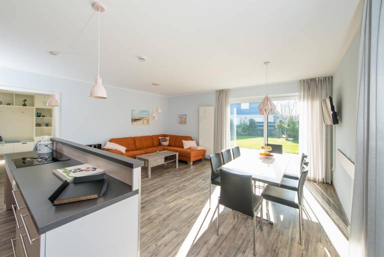Apartment with yard, terrace & grill in Butjadingen