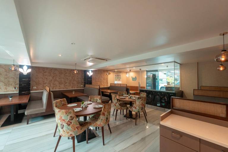Treebo Premium Nova Candolim With Pool And Spa — photo 4