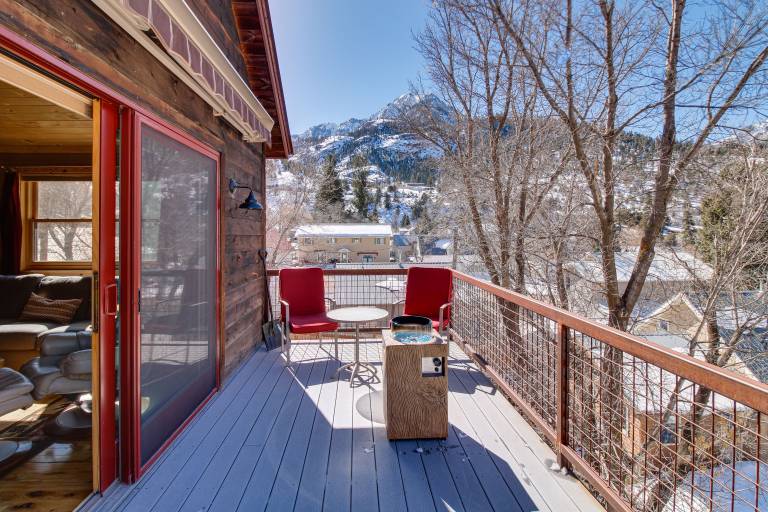 Cozy Ouray Hideaway: Mountain Views, Steps to Main — photo 2