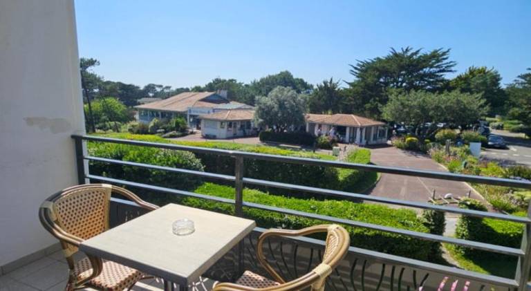Charming serviced apartment with private pool & terrace | Beach nearby | Dogs allowed — photo 5