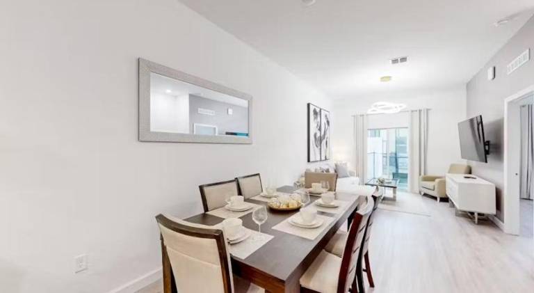 Luxury 4 BR Den w Private Pool close to Disney Golf Clubs Pet Friendly — photo 4