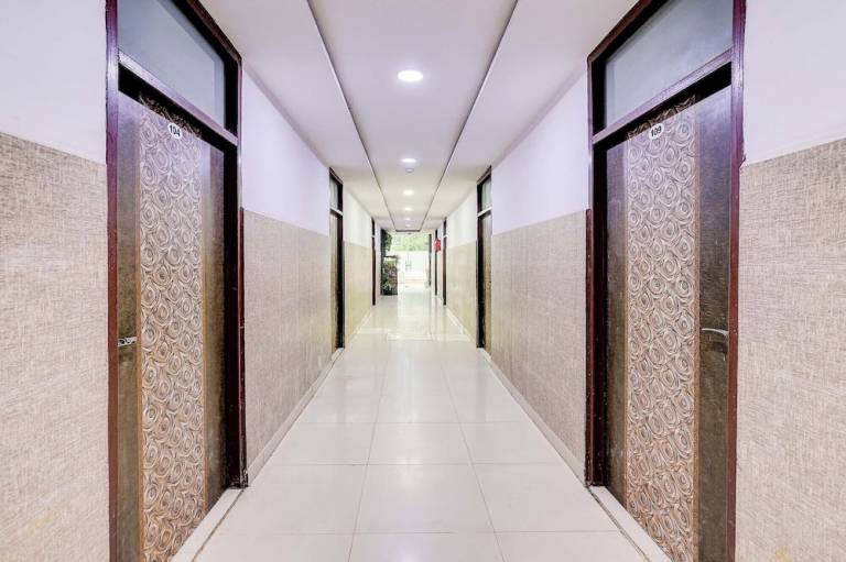 Fabhotel Golden Stone
