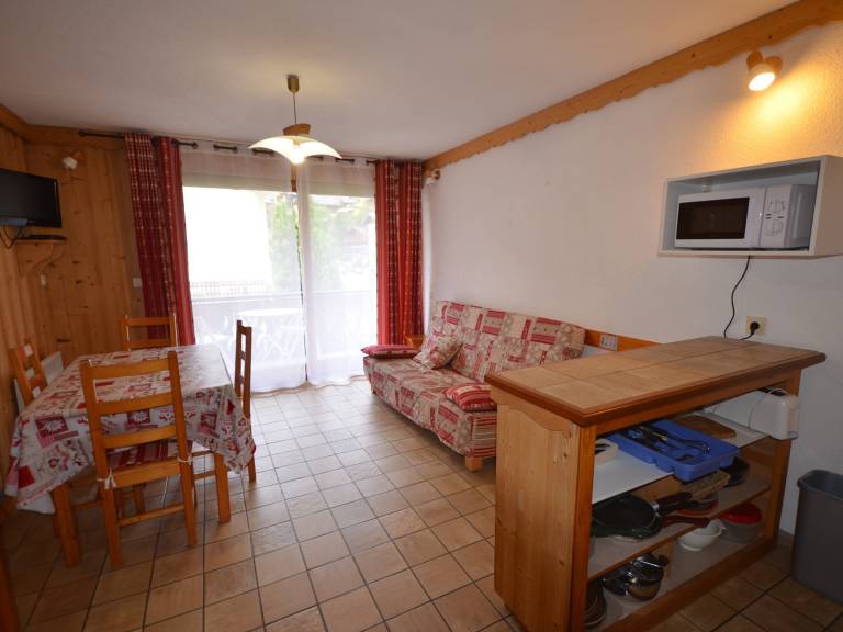 Cozy Studio with Balcony, Near Village Center, 50m to Shops, 150m to Slopes, Pet-Friendly — photo 4