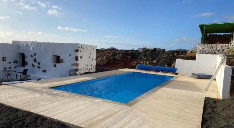 Vacation home with BBQ, terrace & garden | Good for workation — photo 2