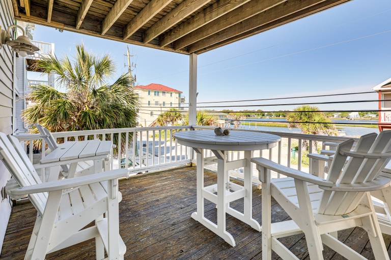 Carolina Beach Condo with Deck: Steps to Shore! — photo 2