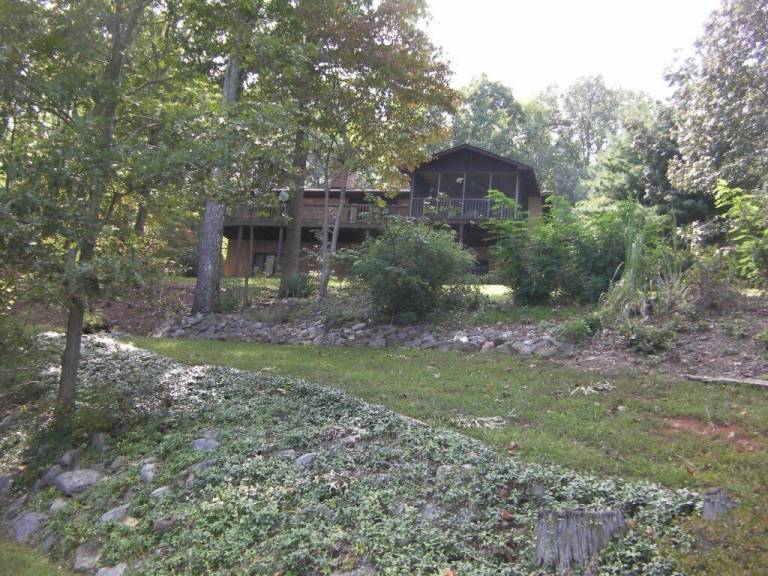 House  Huddleston