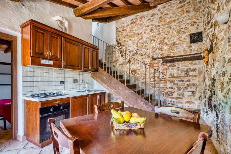 Farmhouse 'Casale Storico XVII Sec - Girasole' with Mountain View, Shared Pool and Wi-Fi — photo 5