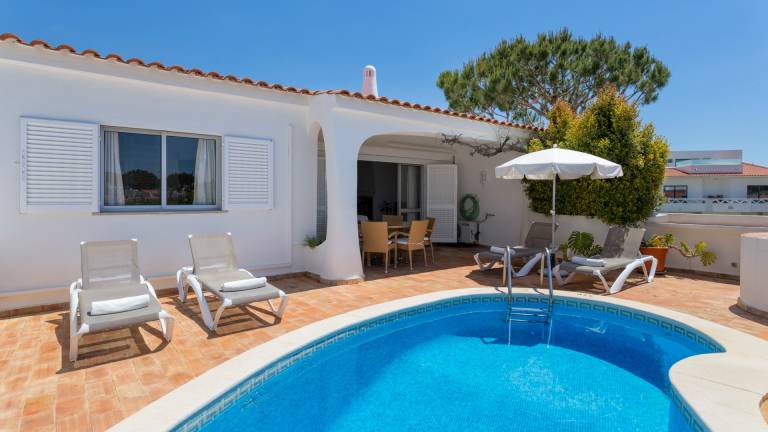 Ferienhaus in Quarteira&comma; Vale de Lobo f&uuml;r max. 4 Personen am Atlantik
