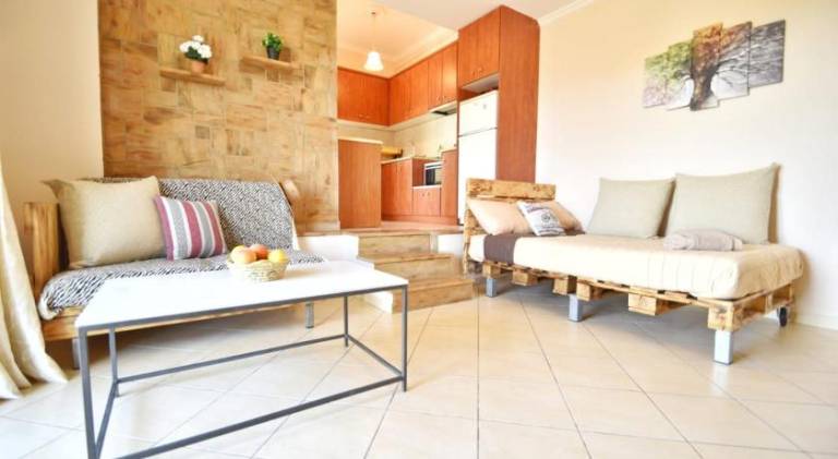 Beautiful rental apartment with patio & garden | Pets are welcome — photo 2