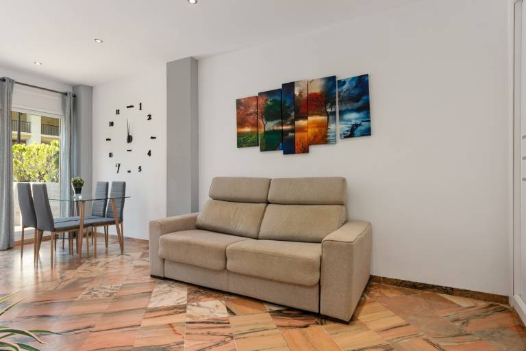 Studio Apartment 'Romana Playa 203' with Pool, Private Terrace & Wi-Fi — photo 4