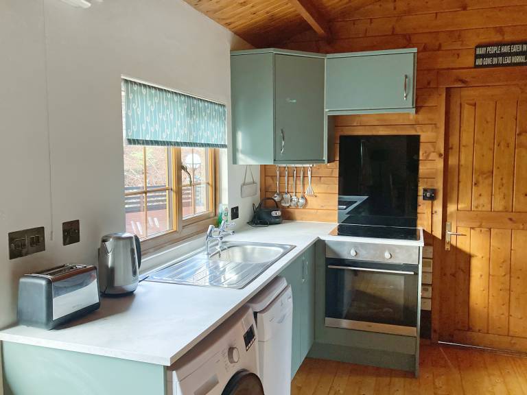 Children-friendly beautiful cottage with garden & jacuzzi | Pet-friendly — photo 4