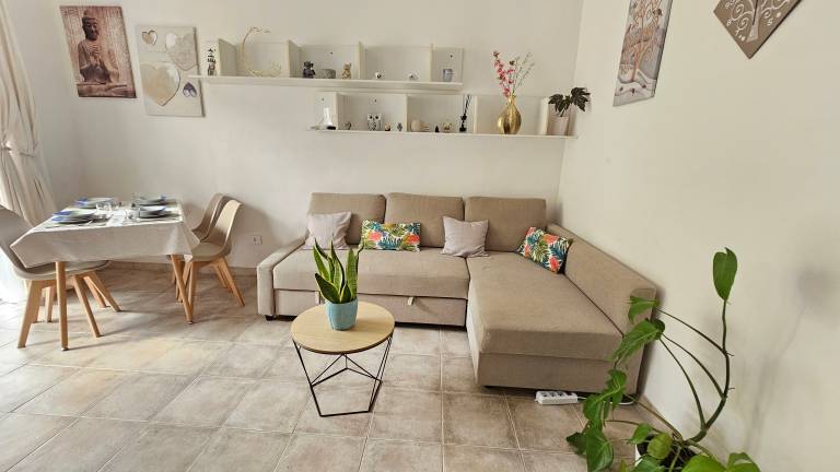 Apartment with yard | Garden view | Pet-friendly — photo 2