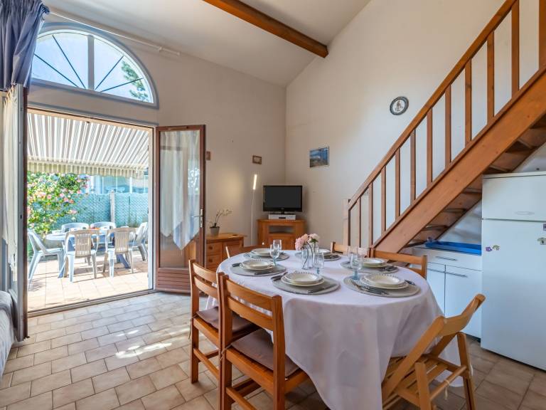 Fully equipped vacation home with terrace, barbecue & garden | Close to the beach | Pets are welcome — photo 3