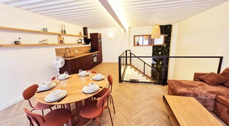 Holiday apartment with patio — photo 2