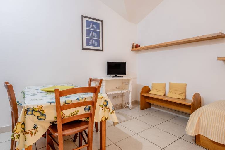 Apartment 'La Capannuccia D' with Sea View, Wi-Fi and Air Conditioning — photo 2