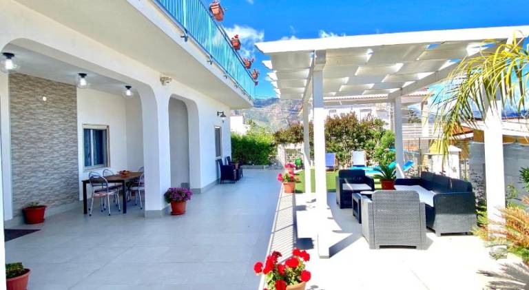 Rental apartment with barbecue & terrace in Alcamo