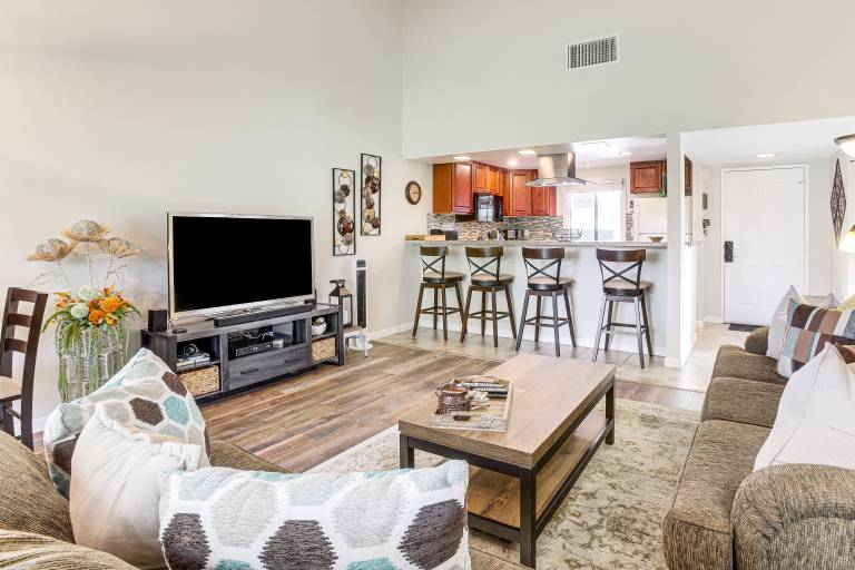 Golf Course On-Site: Peaceful Condo in Palm Desert — photo 3