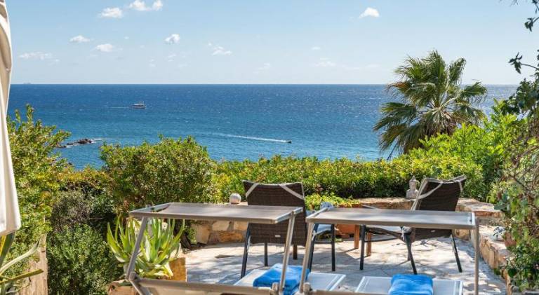 Vacation home with 2 rooms for 5 persons in Villasimius