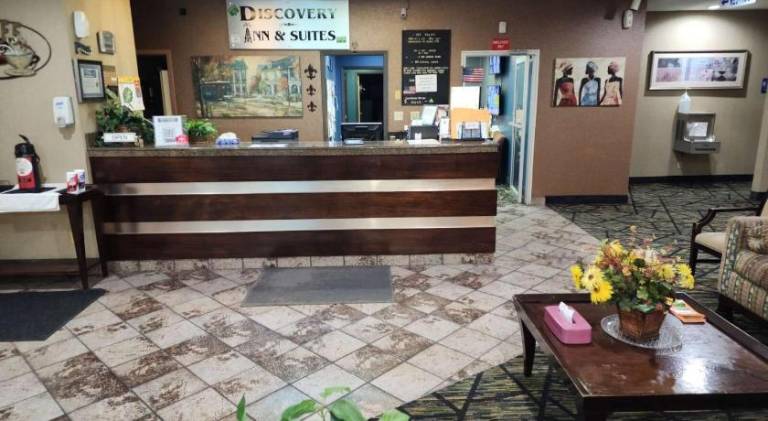 Discovery Inn & Suites Lafayette — photo 4