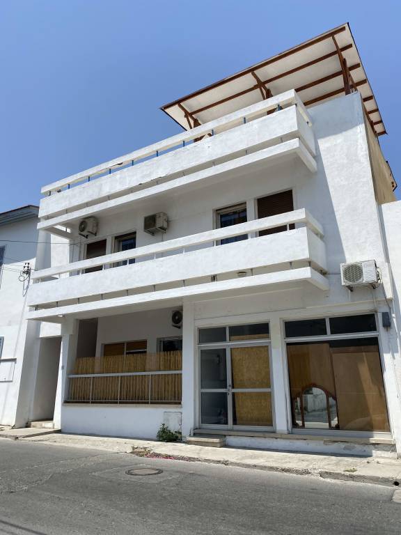 Hostel  Larnaca