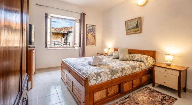 Rental apartment with 1 room for 3 persons in Pitigliano