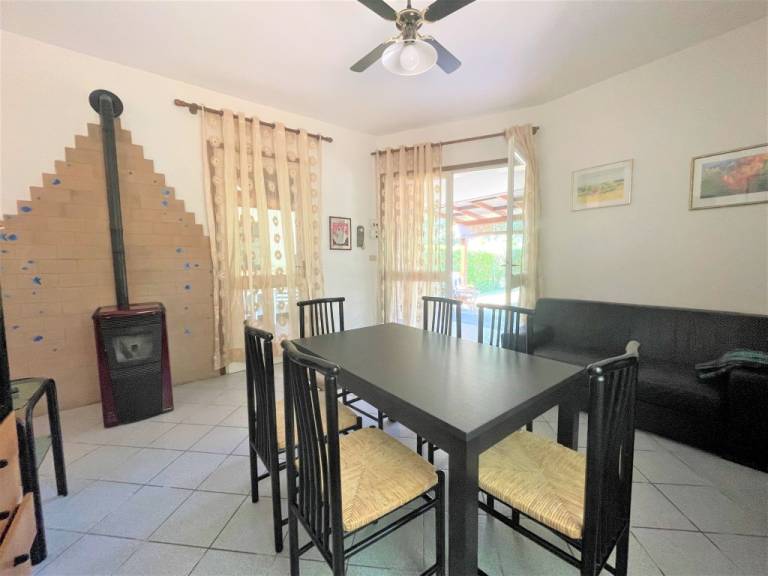 Family-friendly nice villa with patio & garden | Pets are welcome — photo 3