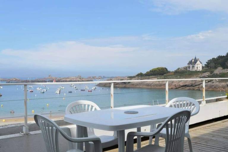 Holiday apartment with patio & yard | Pets are welcome in Perros-Guirec