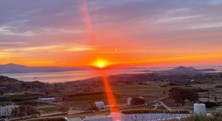 Villa with private pool, barbecue & patio | Perfect for remote work in Naxos