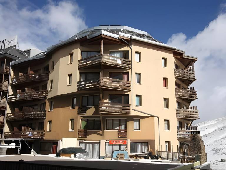 Holiday apartment with terrace in Encamp