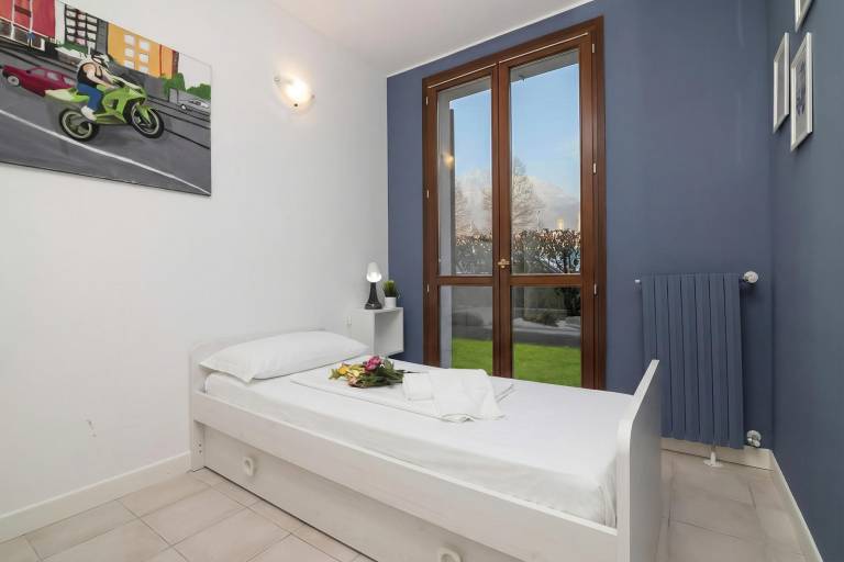 Holiday apartment with terrace | Mountain view — photo 5