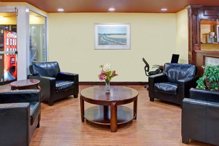 Days Inn by Wyndham Marietta-Atlanta-Delk Road — photo 2