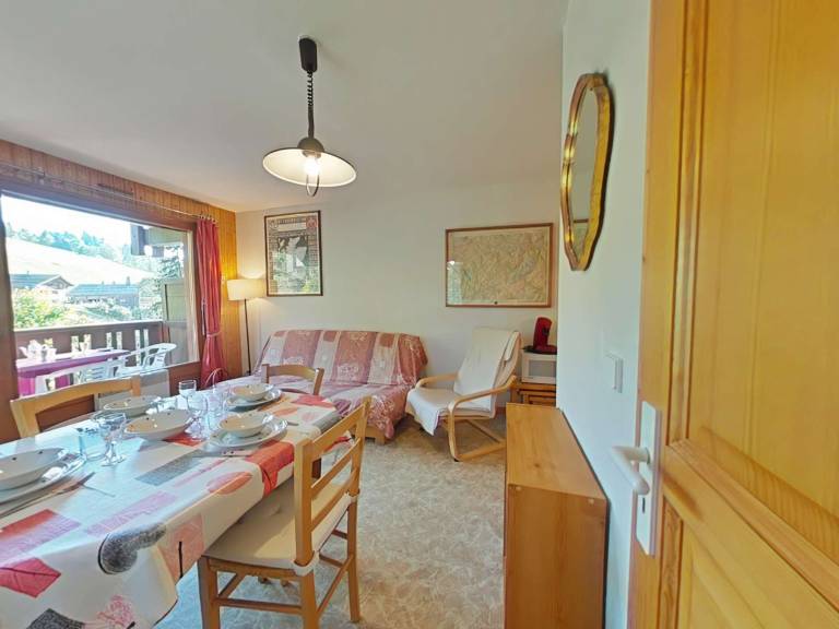 Cozy 6-person apartment, near slopes and center, balcony, parking, pets allowed — photo 3