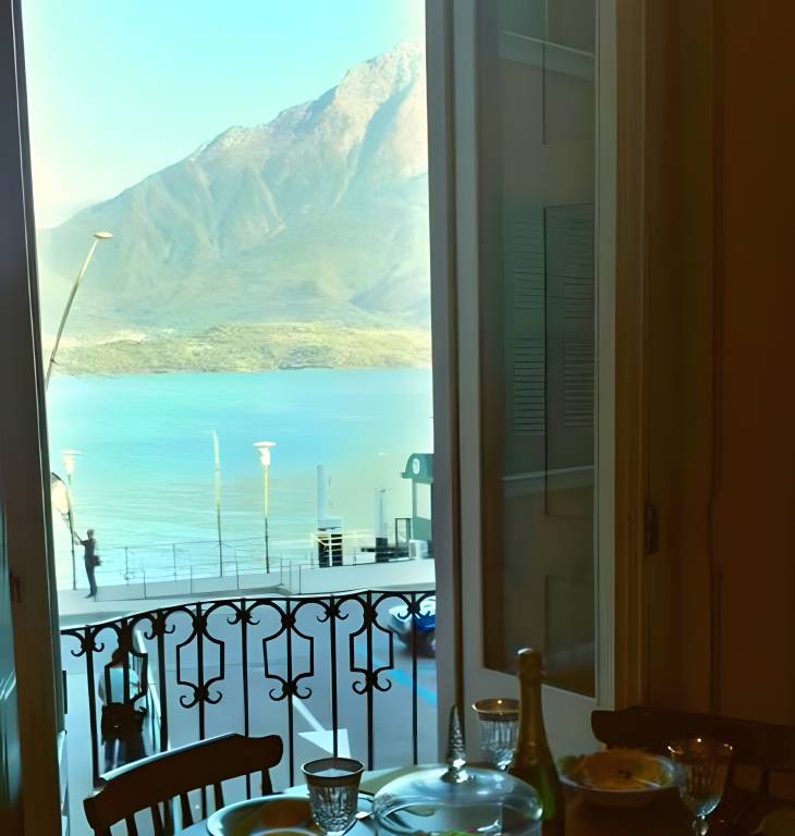 Spacious Historic Apartment with Lake Como View, Wi-Fi and Air Conditioning — photo 2