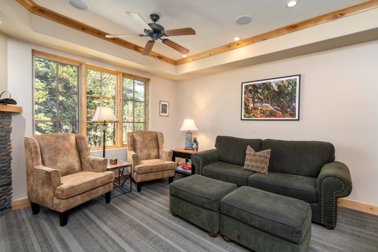 Luxurious Condo Modern Condo SM 207