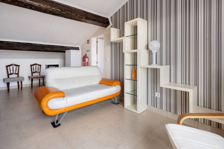 Apartment with terrace & fast internet | Next to Portas da Cidade de Ponta Delgada | Sea view — photo 4