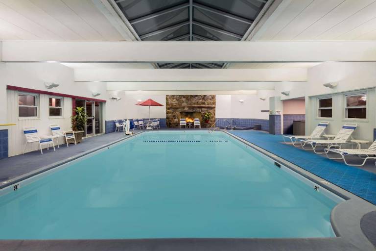 Ramada Plaza by Wyndham Portland — photo 2